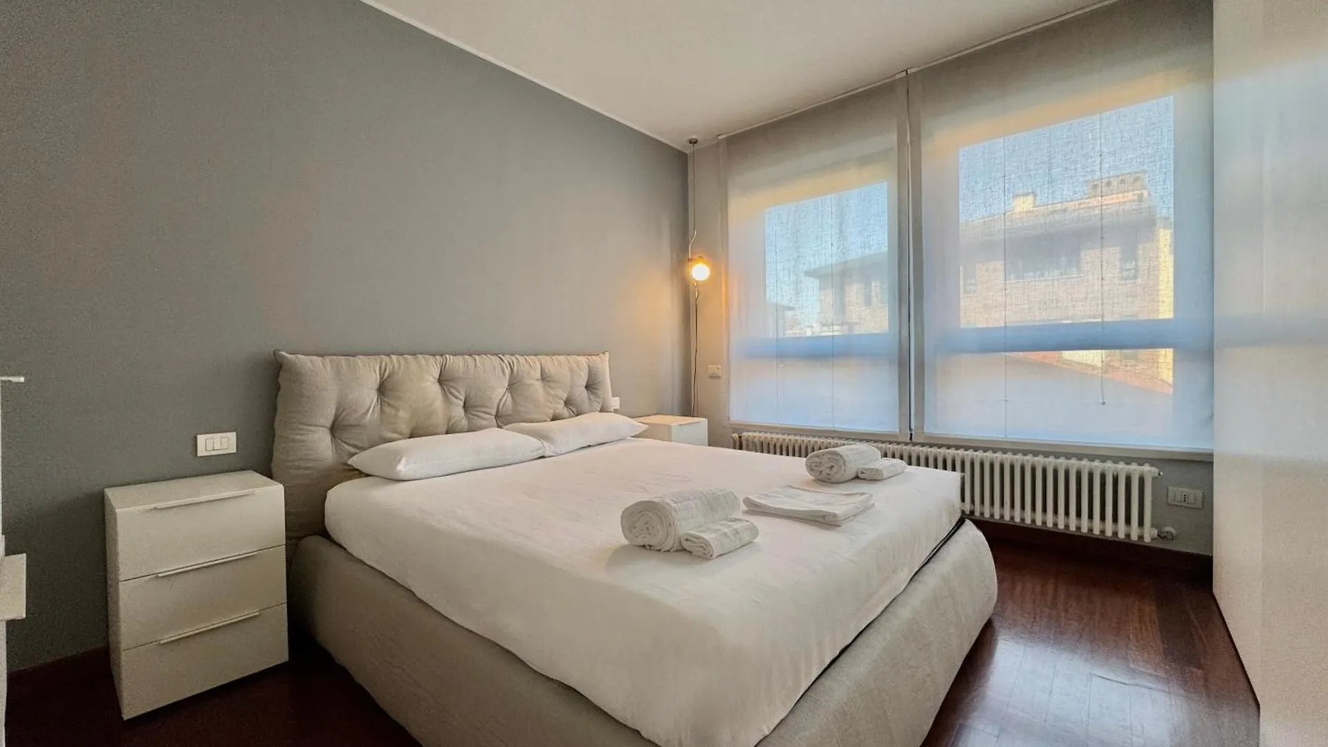 Modern Navigli Apartment Милан Италия