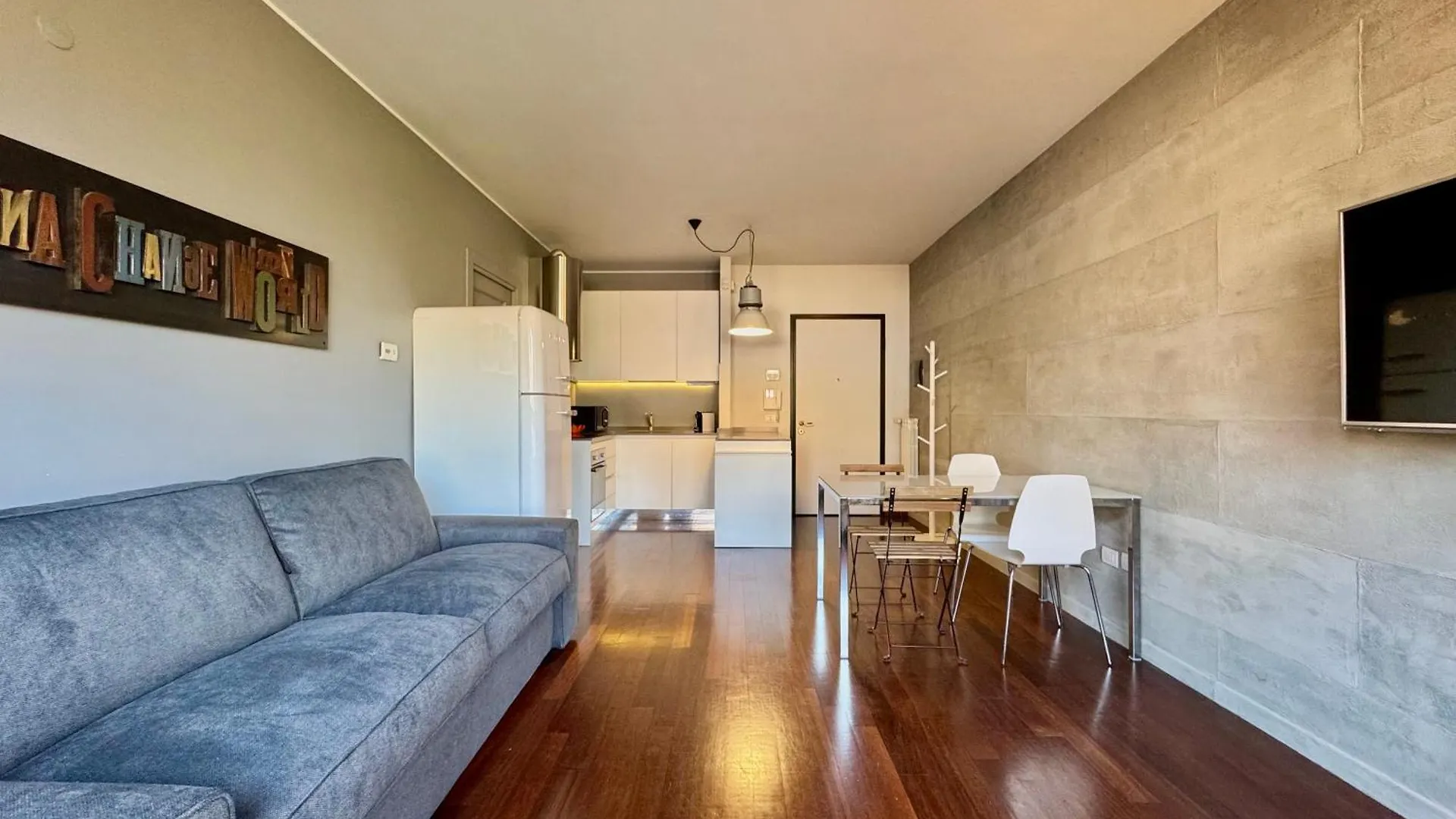 Modern Navigli Apartment Милан 0*,  Италия