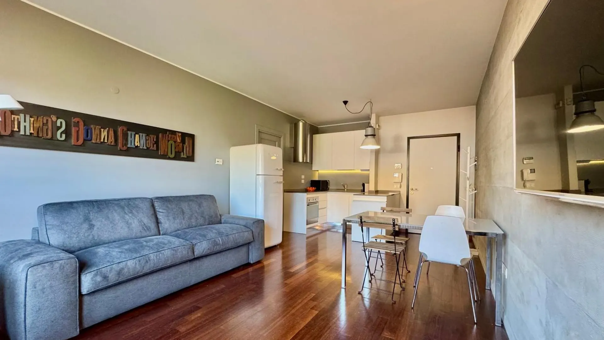 Modern Navigli Apartment Милан